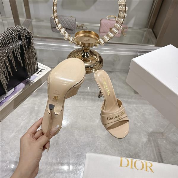 20251128184321363 250